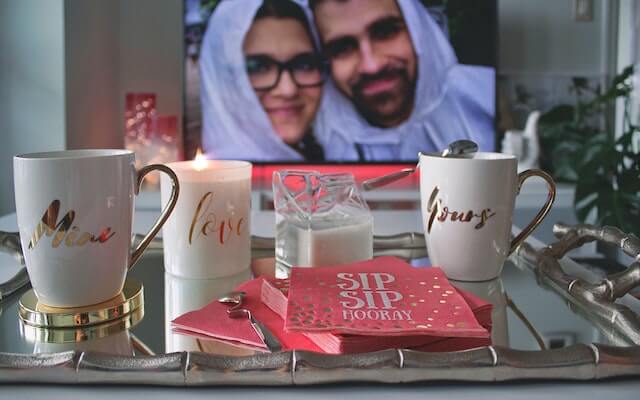 Make personalized mugs for each other Late Night Date Ideas